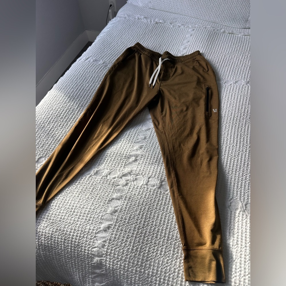 Men’s Vuori Performance Sunday Joggers